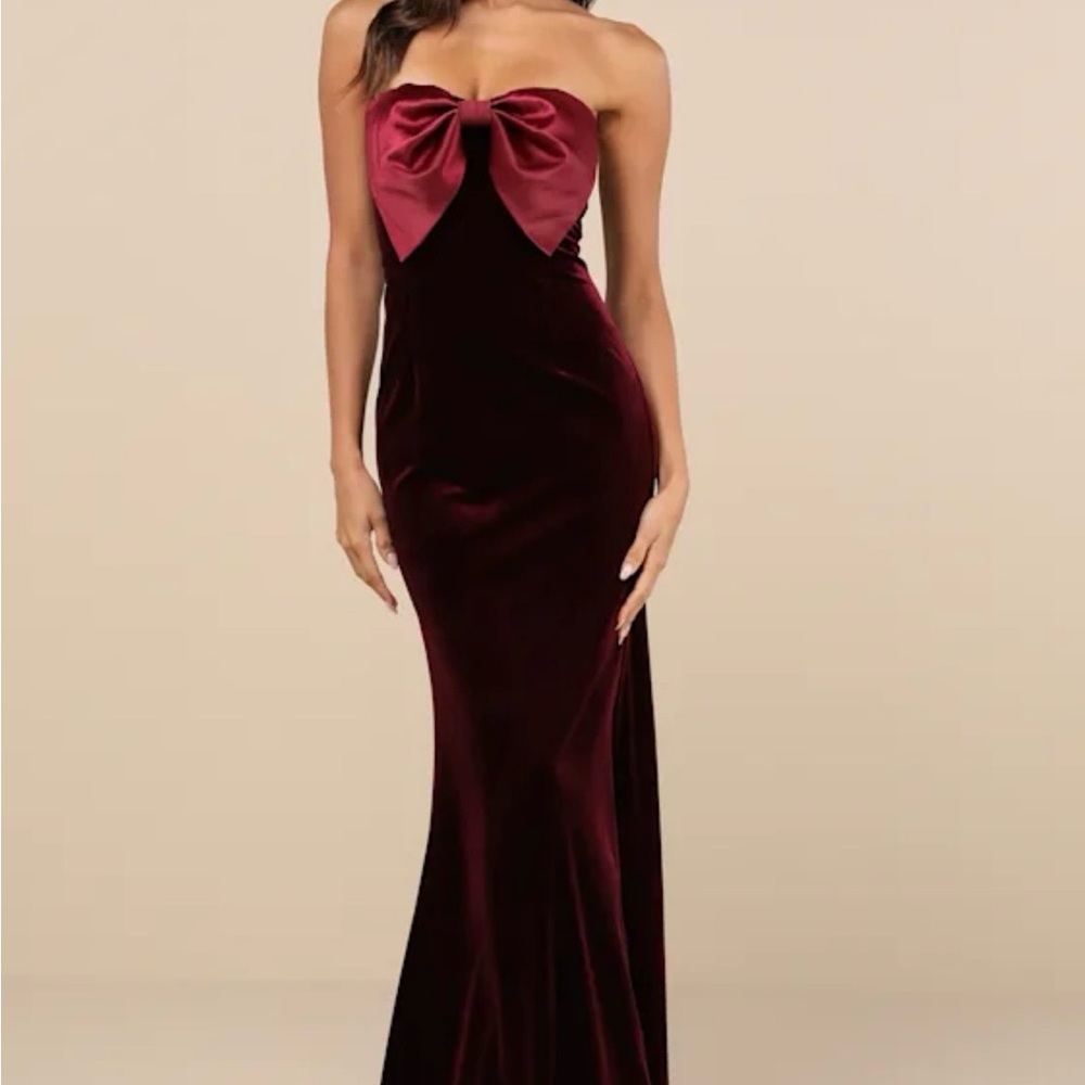 Lulu's Deep Red Strapless Gown